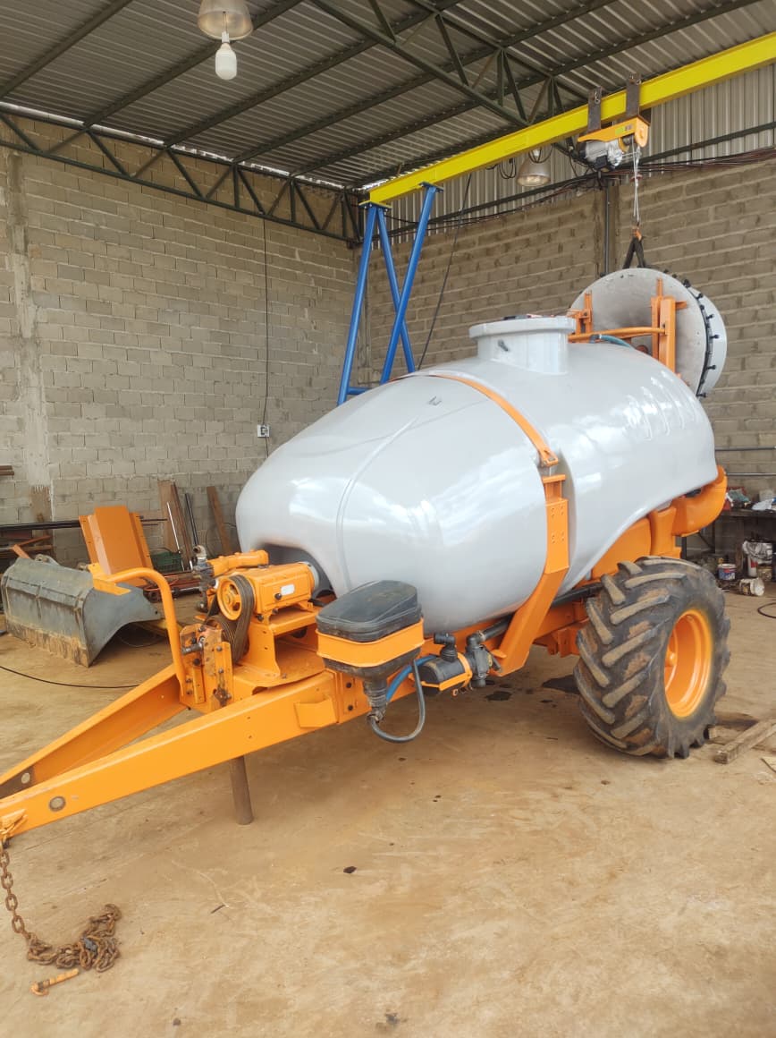 Atomizador Jacto 4000L