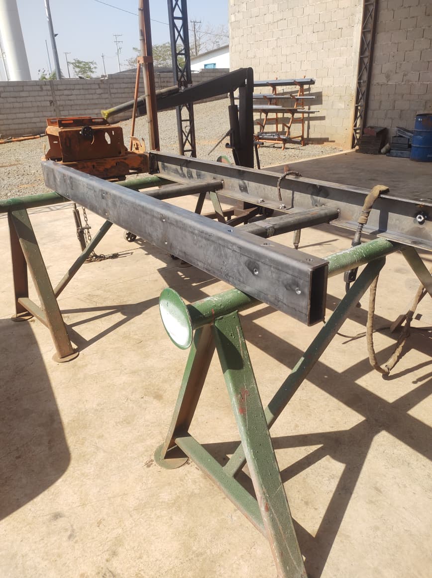 Atomizador Jacto 2000L